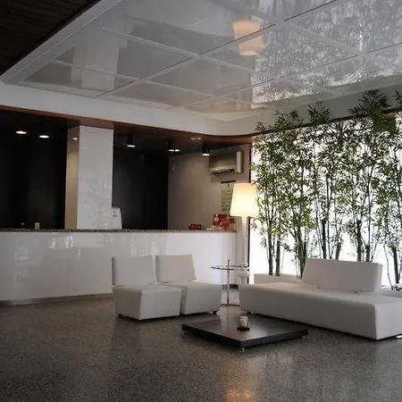 Costa De Prata 2 & 3*